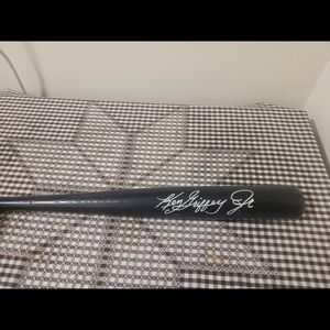 Signed ken Griffey bay